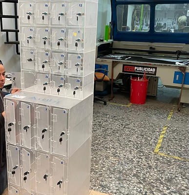 diseno-y-fabricacion-en-acrilico3